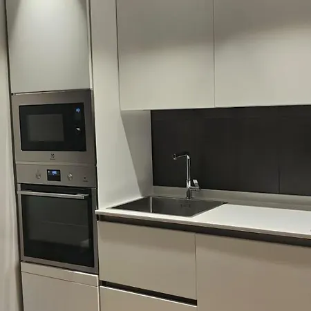 Primo Piano Apartment *